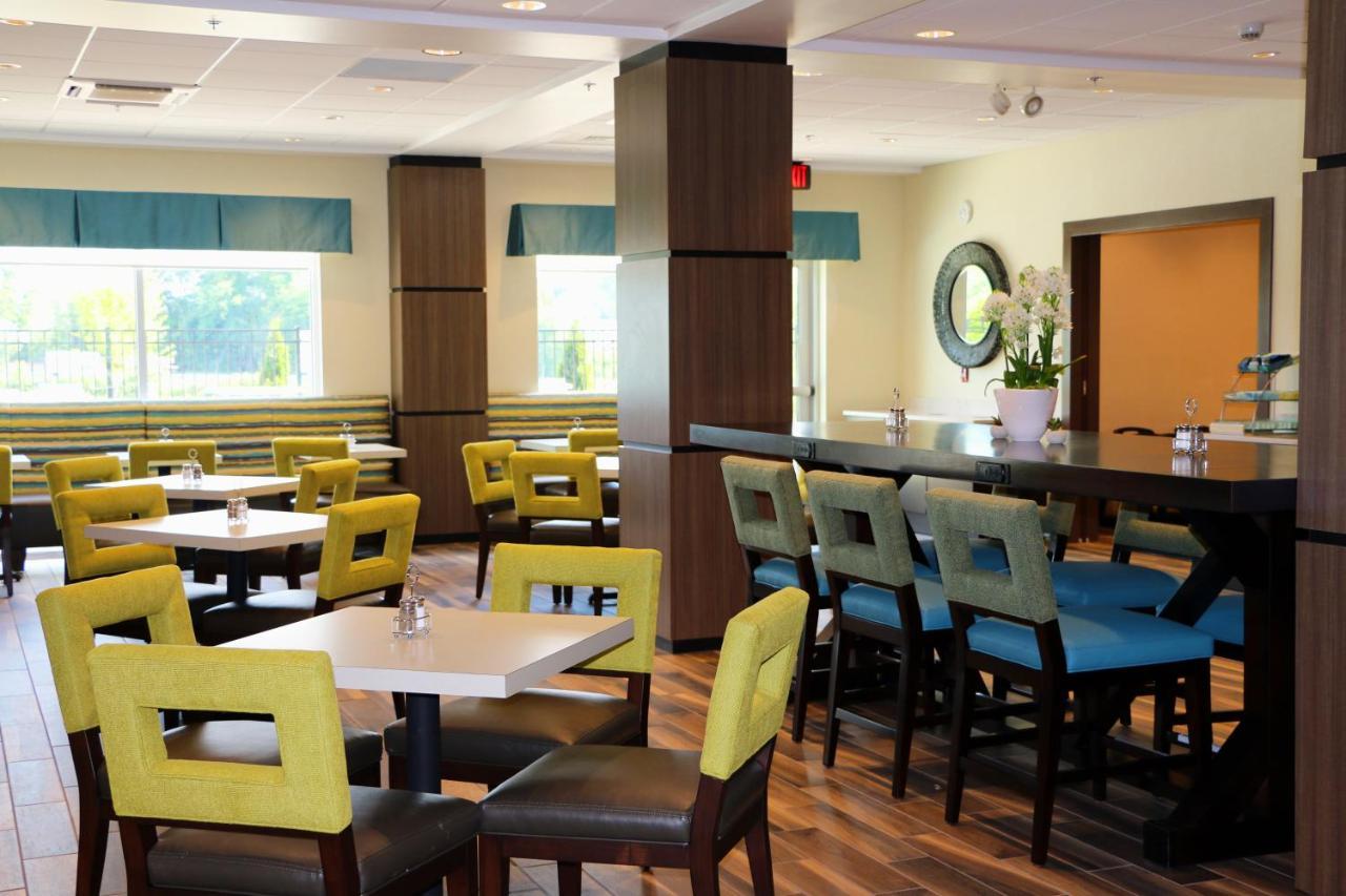 Holiday Inn Express & Suites - Hendersonville Se - Flat Rock By Ihg Exterior photo