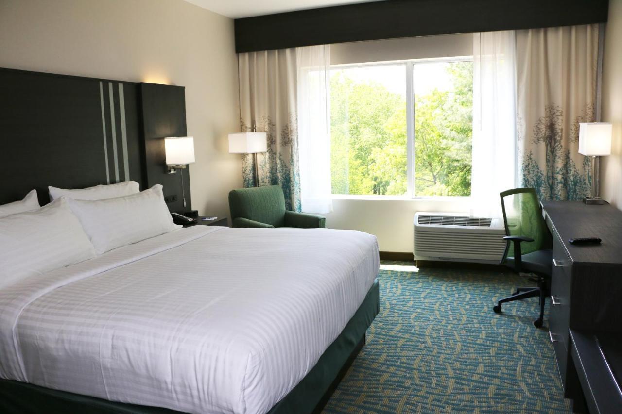 Holiday Inn Express & Suites - Hendersonville Se - Flat Rock By Ihg Exterior photo